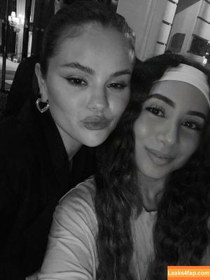 Selena Gomez photo #1174