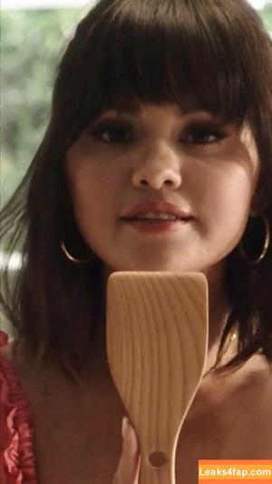 Selena Gomez photo #1178