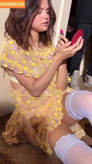 Selena Gomez photo #1216