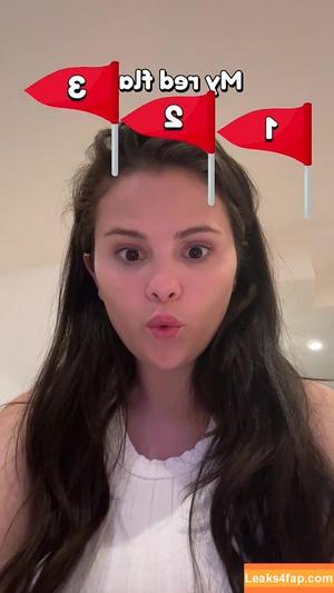 Selena Gomez photo #1310
