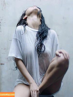 Selena Gomez photo #1382