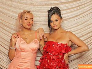 Selena Gomez photo #1386