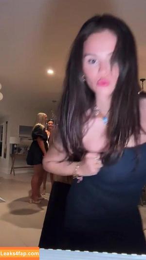 Selena Gomez photo #1411