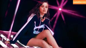 Selena Gomez photo #1451