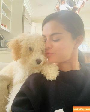 Selena Gomez photo #1504