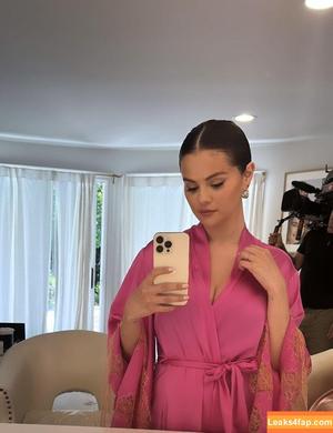 Selena Gomez photo #1553