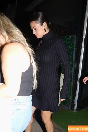 Selena Gomez photo #1555