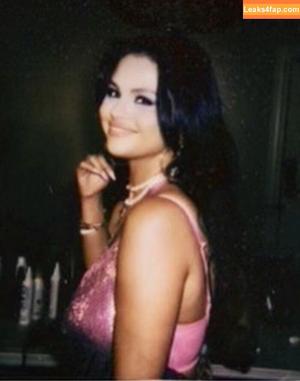 Selena Gomez photo #1593