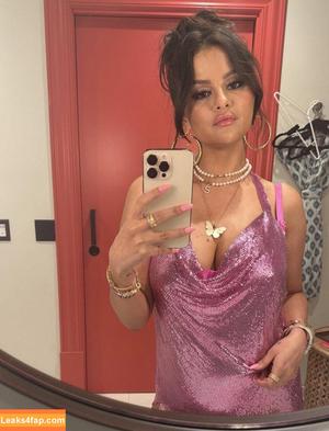 Selena Gomez photo #1598