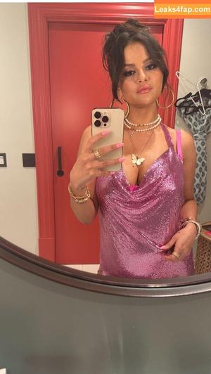 Selena Gomez photo #1600