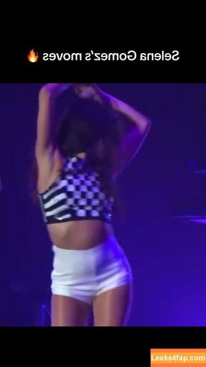 Selena Gomez photo #1627