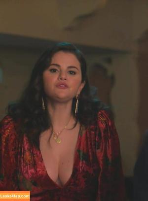 Selena Gomez photo #1672