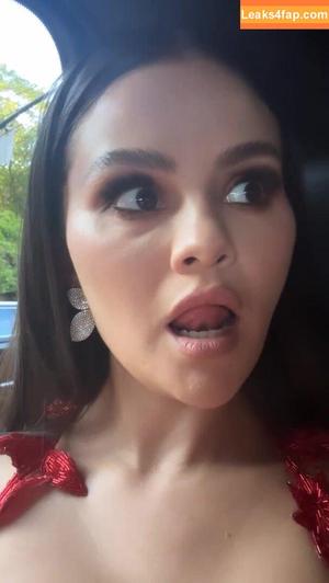 Selena Gomez photo #1707