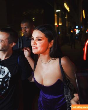 Selena Gomez photo #1733