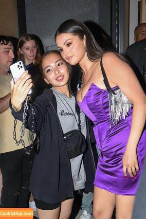 Selena Gomez photo #1772
