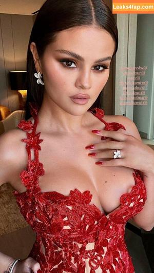 Selena Gomez photo #1779