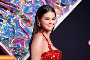 Selena Gomez photo #1802