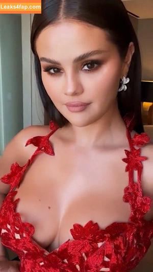 Selena Gomez photo #1828