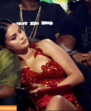 Selena Gomez photo #1852