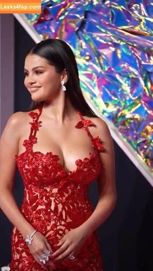 Selena Gomez photo #1855