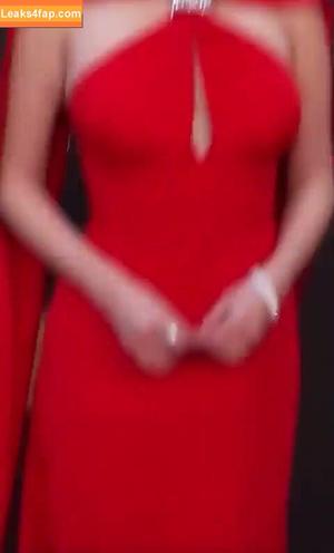 Selena Gomez photo #1928