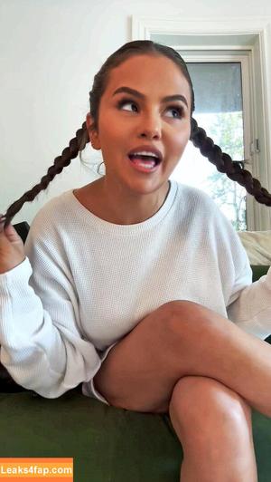 Selena Gomez photo #1966