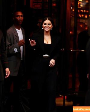 Selena Gomez photo #2062