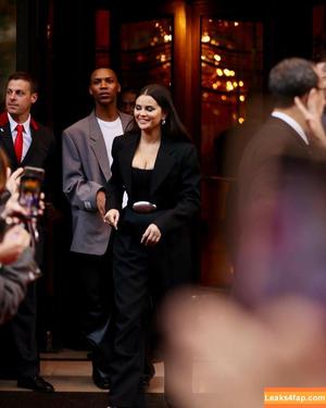 Selena Gomez photo #2065