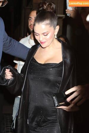 Selena Gomez photo #2096