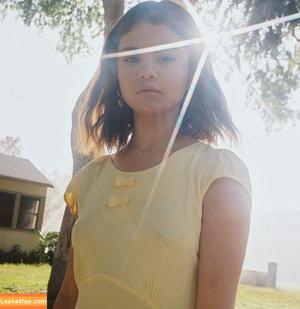 Selena Gomez photo #2402