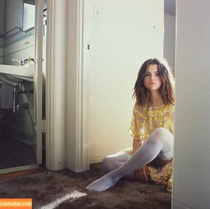 Selena Gomez photo #2405