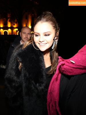 Selena Gomez photo #2428