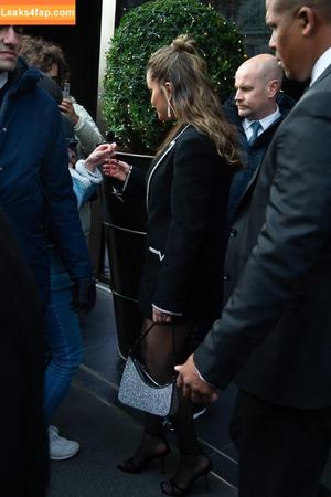 Selena Gomez photo #2438