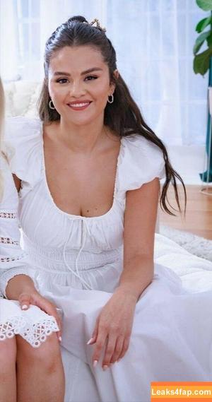 Selena Gomez photo #2484