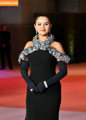 Selena Gomez photo #2605