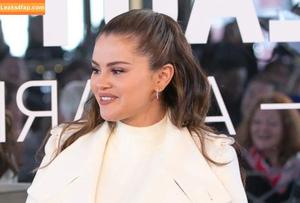 Selena Gomez photo #2693