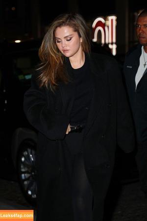 Selena Gomez photo #2800