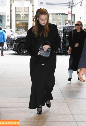 Selena Gomez photo #2811