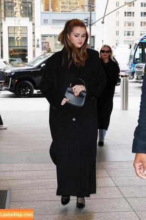 Selena Gomez photo #2812