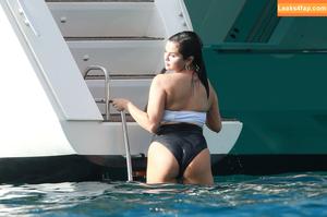 Selena Gomez photo #2821