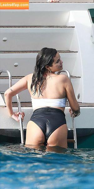 Selena Gomez photo #2822
