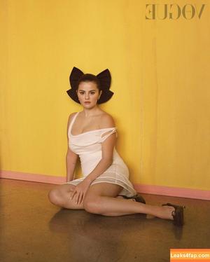 Selena Gomez photo #2872
