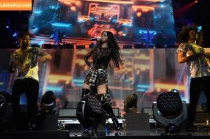 Selena Gomez photo #2901
