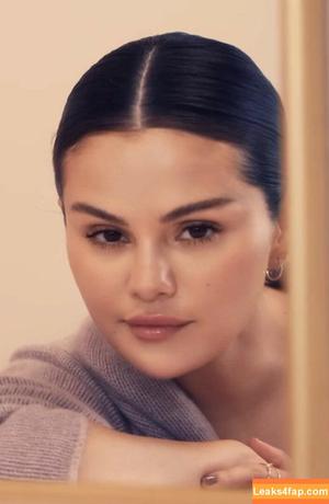 Selena Gomez photo #2922