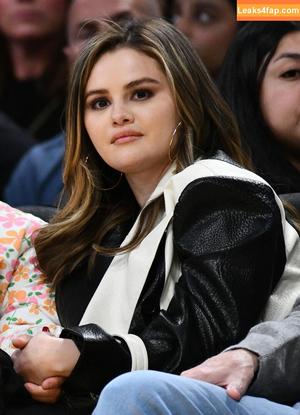 Selena Gomez photo #2948