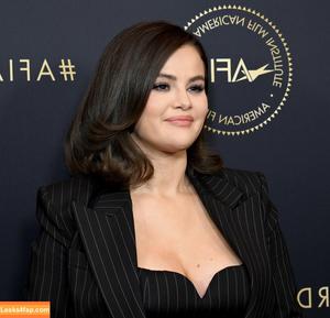 Selena Gomez photo #3053