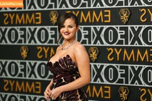 Selena Gomez photo #3104