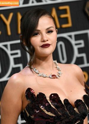 Selena Gomez photo #3111