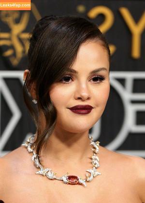 Selena Gomez photo #3117