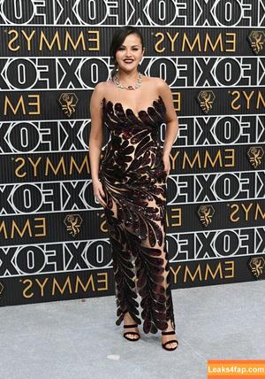 Selena Gomez photo #3126